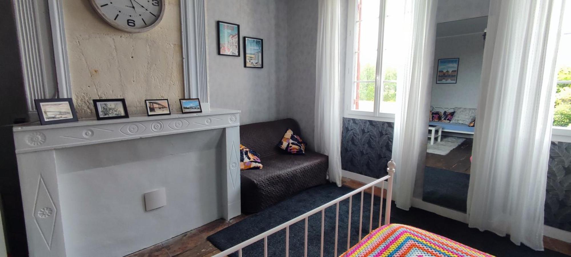 Celine Et Jose Apartment Cubzac-les-Ponts Exterior photo